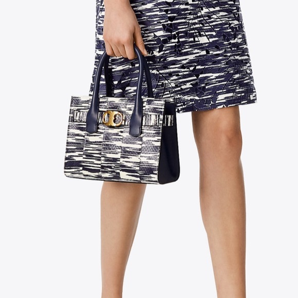 Authentic Tory Burch Snakeskin leather magnetic closure Crosby/Satchel - Picture 5 of 9